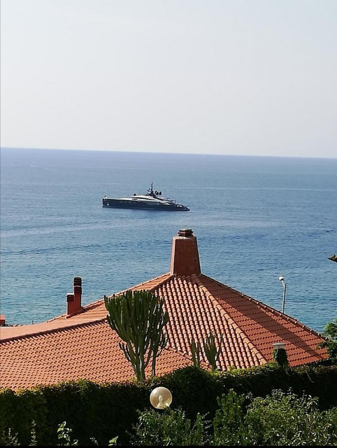 Casa Di Giorgio-Fronte Spiaggia Pizzo  Exterior foto